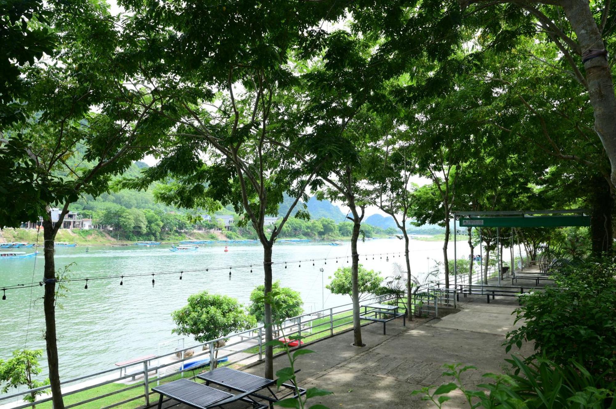 Restful River Bungalow Phong Nha Buitenkant foto