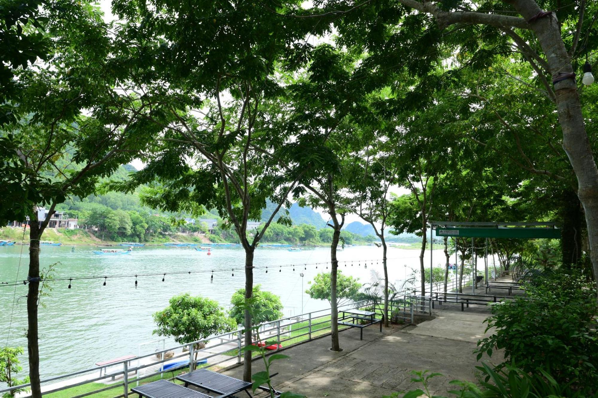 Restful River Bungalow Phong Nha Buitenkant foto