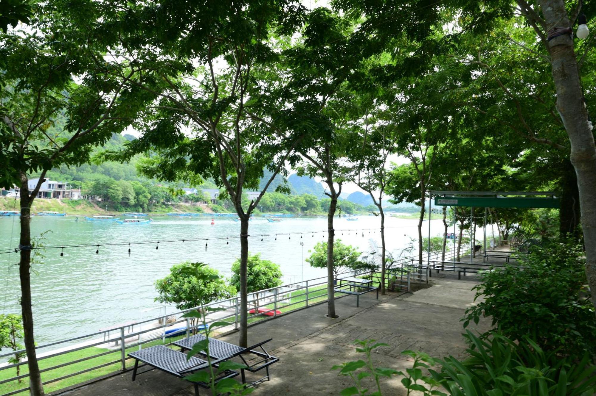 Restful River Bungalow Phong Nha Buitenkant foto