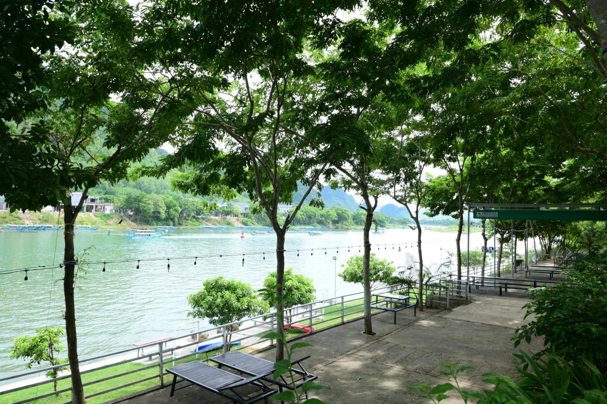 Restful River Bungalow Phong Nha Buitenkant foto