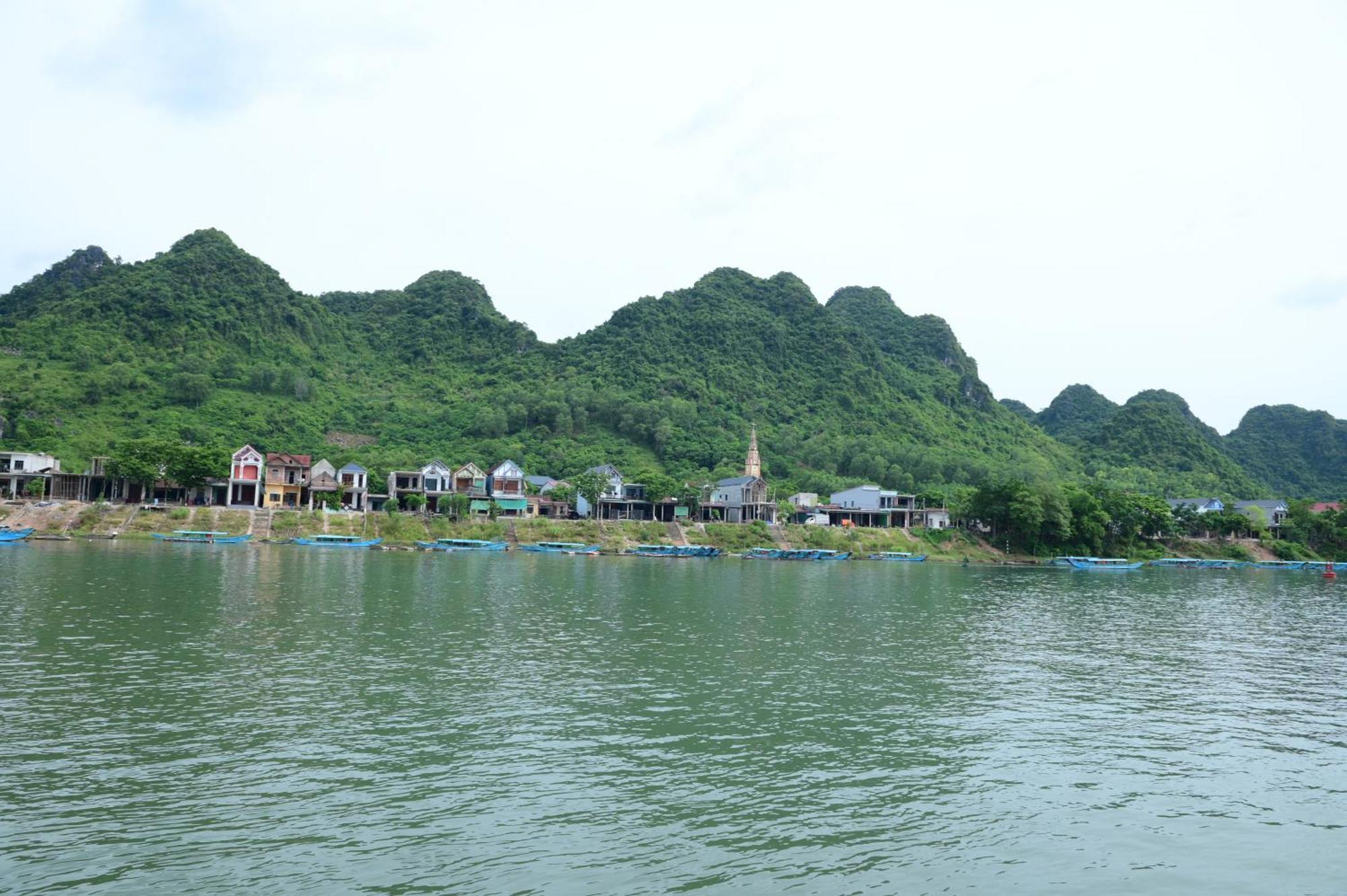 Restful River Bungalow Phong Nha Buitenkant foto