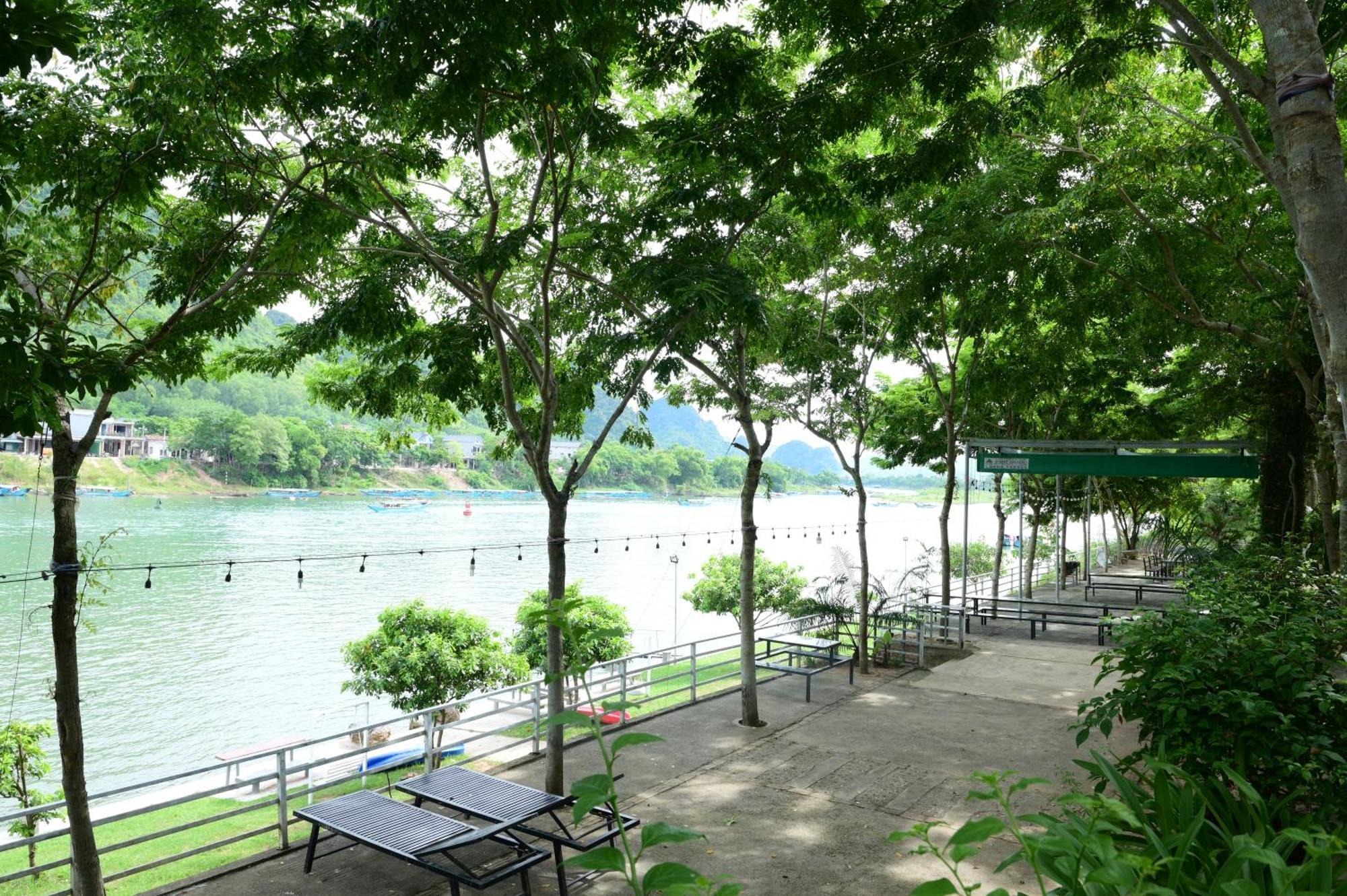 Restful River Bungalow Phong Nha Buitenkant foto