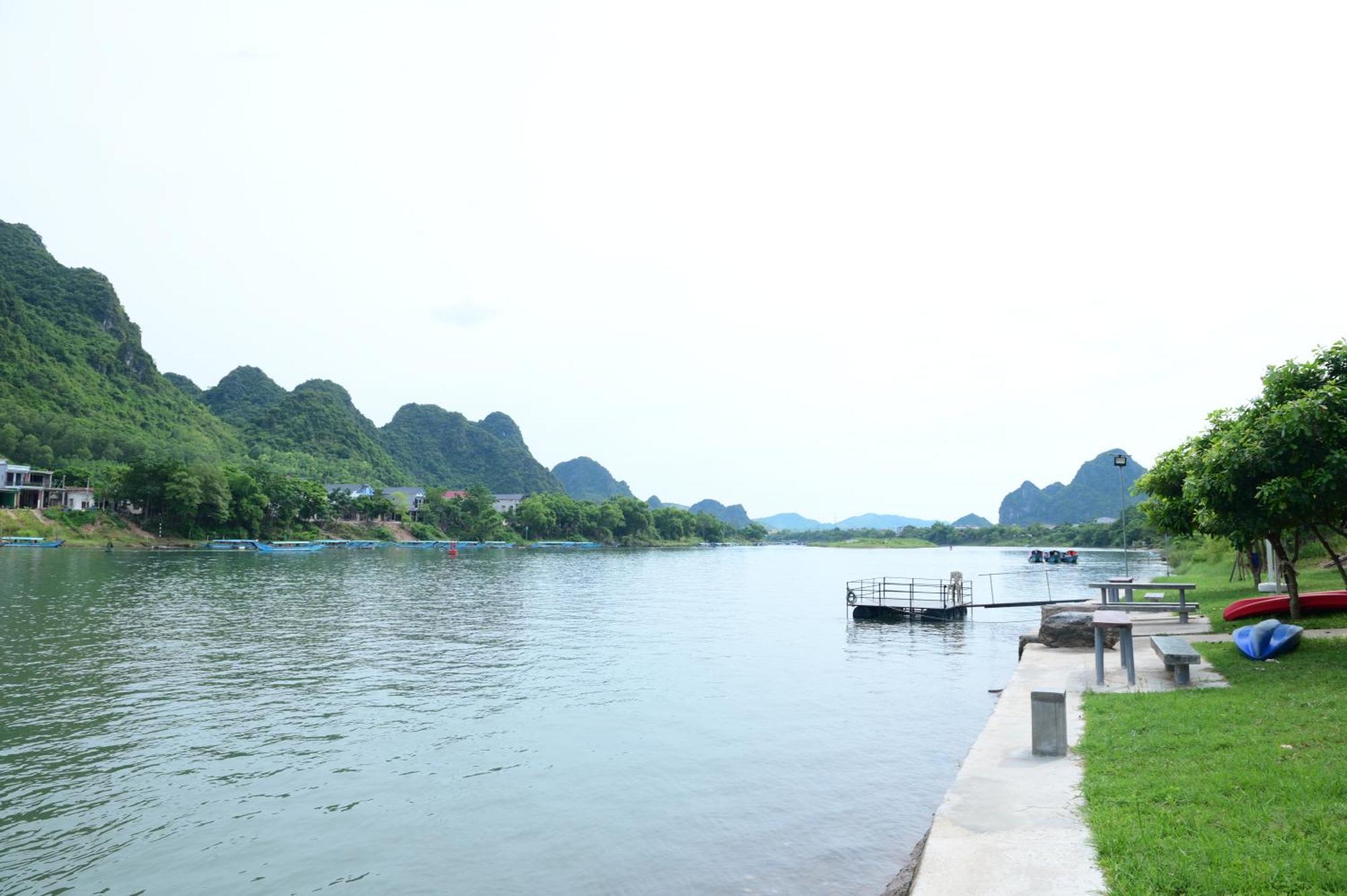 Restful River Bungalow Phong Nha Buitenkant foto